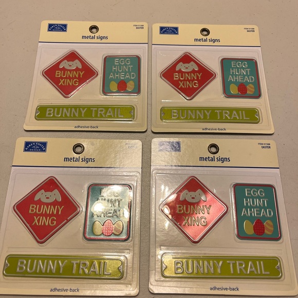 Scraping metal signs all for packs as lot - Picture 1 of 3